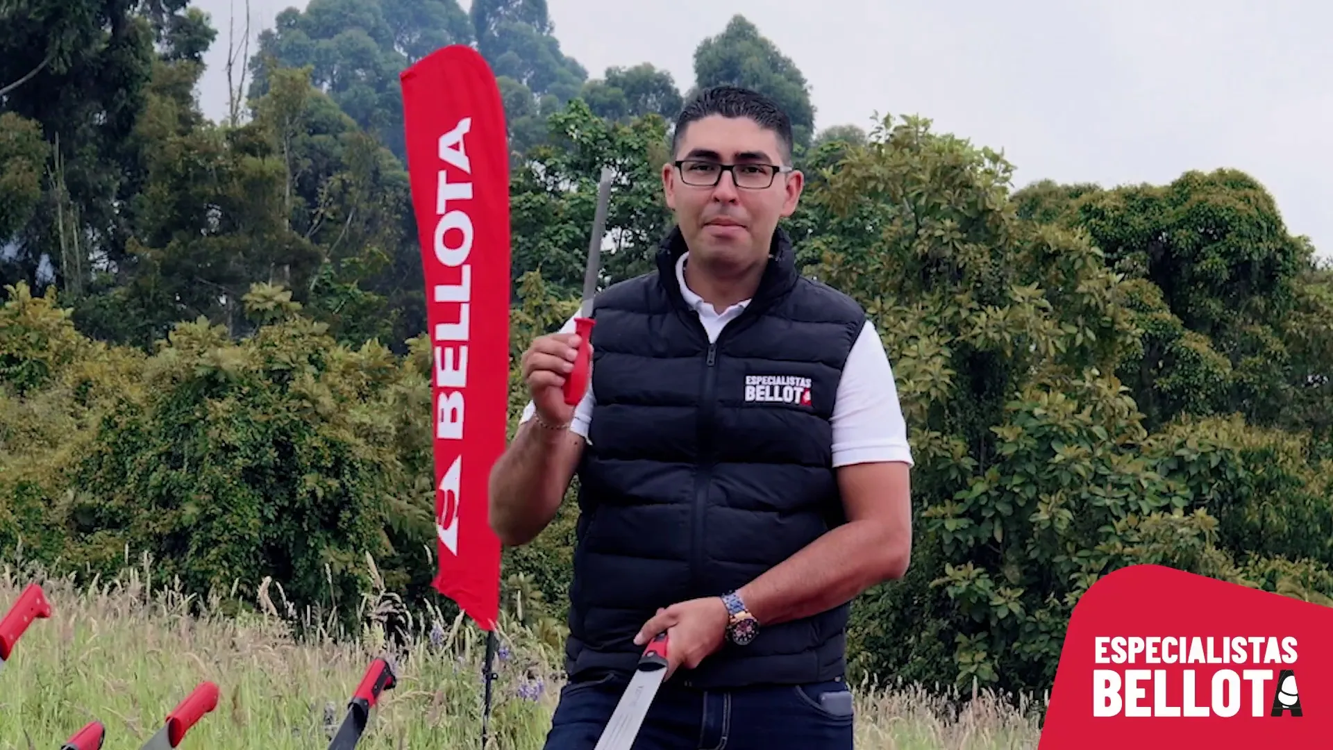 El Machete y su Importancia en la Agricultura de Pequena Escala